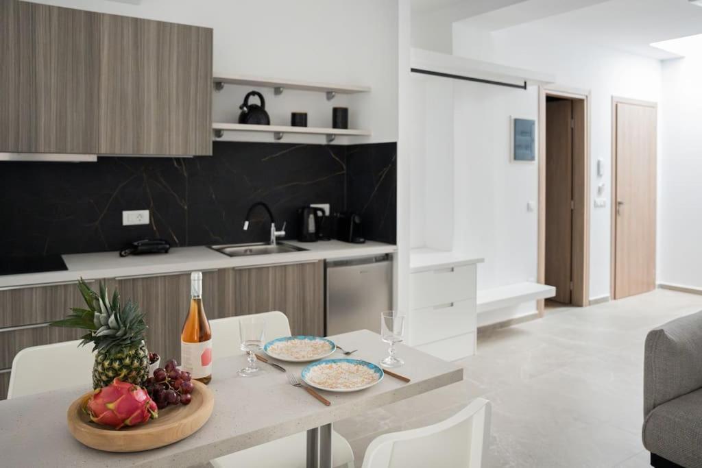 Minoas Suite The Sense Of Luxury Iraklio Exterior foto