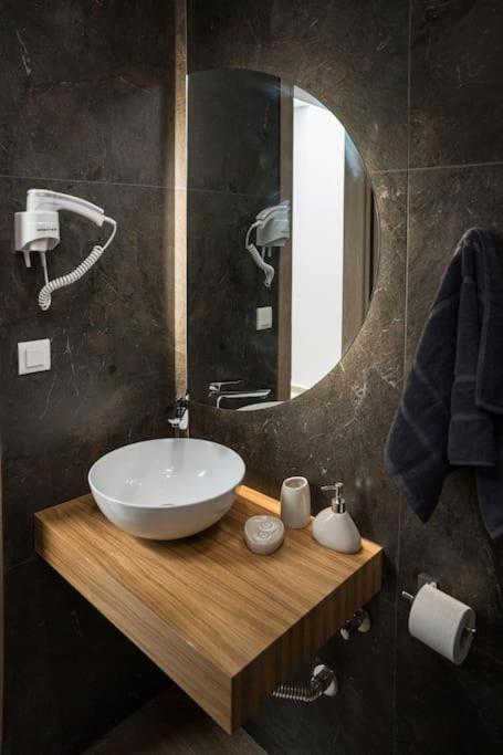 Minoas Suite The Sense Of Luxury Iraklio Exterior foto